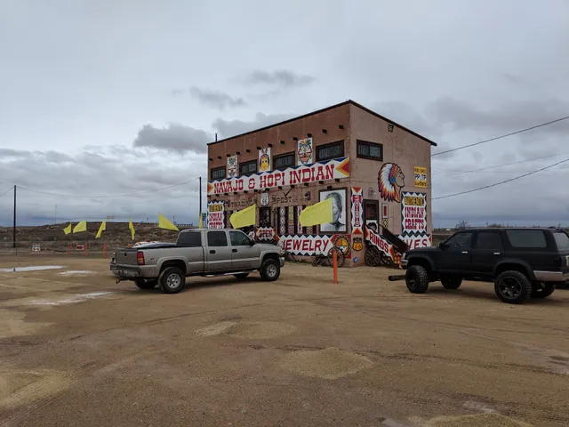 Navajo&Hopi Indian Arts & Crafts