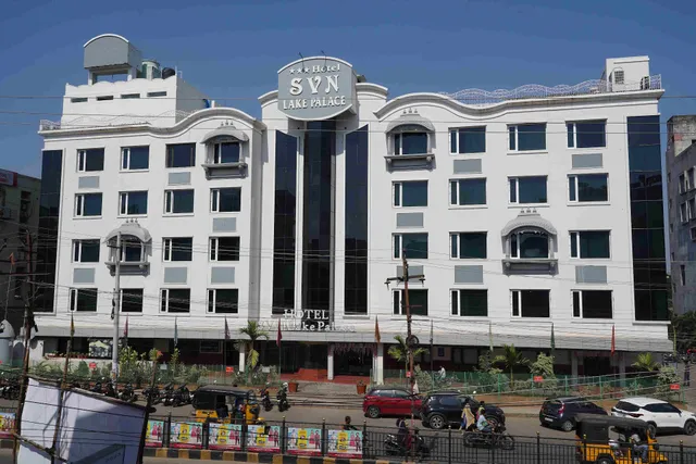 Hotel SVN Lake Palace