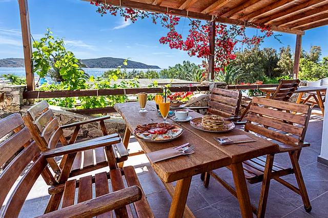 Vassilia On The Beach Serifos