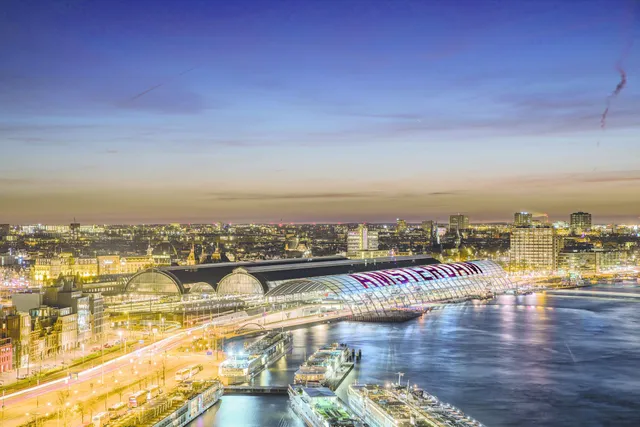 Mövenpick Hotel Amsterdam City Centre