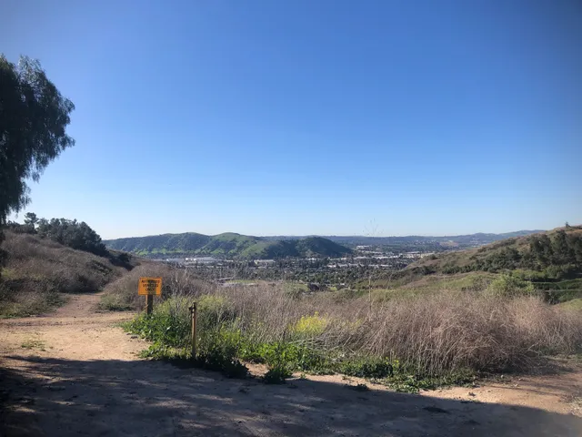 Bonelli Park Trailhead