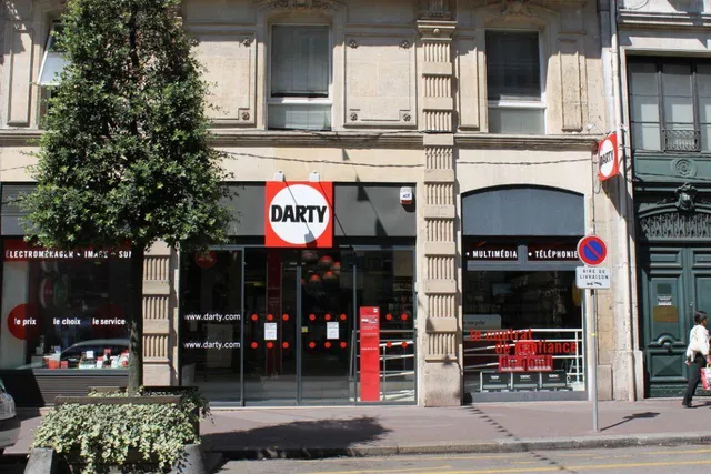 DARTY Rouen Rive Droite