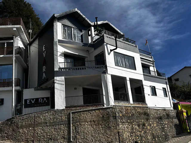 Hotel Evara | Best Hotel in Mussoorie