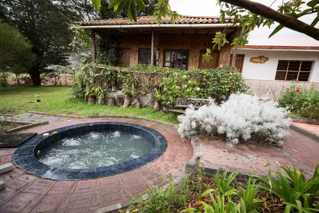 Pululahua Hostal Ecolodge