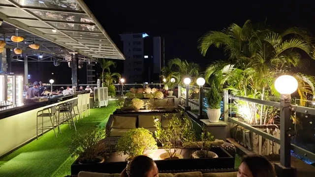 8811SKY BAR 酒吧餐吧