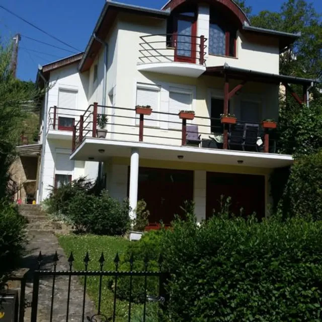 Bíró Apartman