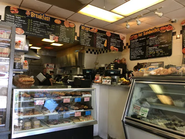 Bagelwich Bagel Bakery & Deli