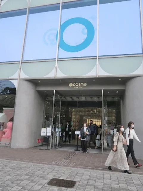 ＠cosme TOKYO