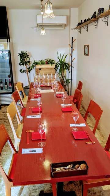 薬屋さんのワインバー