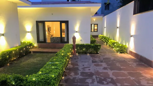 R Cottage Studio Apartments- Mini Farm House Near New Delhi Airport