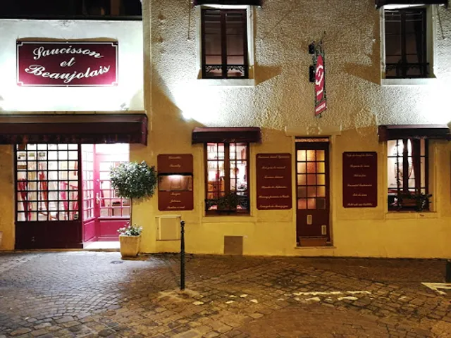 Saucisson et Beaujolais