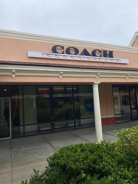 COACH Outlet