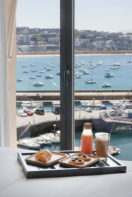 SANSEbay Boutique Hotela