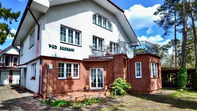 Dom Pod Sosnami. Pokoje goscinne.