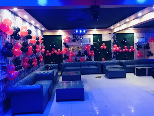 Hookaurant Lounge & Restaurant