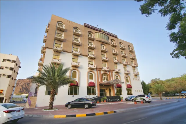 Hotel Golden Oasis فندق الواحة الذهبية