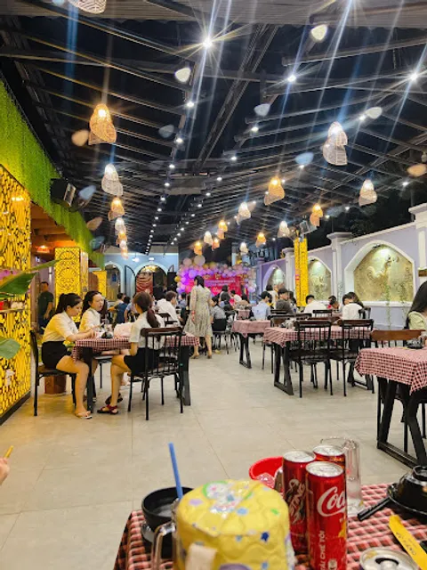 ốc vàng restaurant