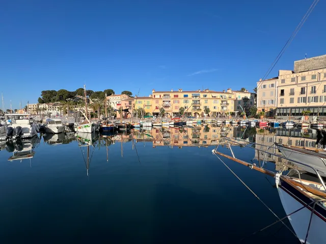 LiveAzur | Location Vacances Sanary - Bandol | Villa appartement Provence