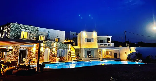 BLU SUITES AND STUDIOS