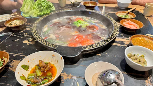 Longmen Hao Laojie St Shijing Hot Pot