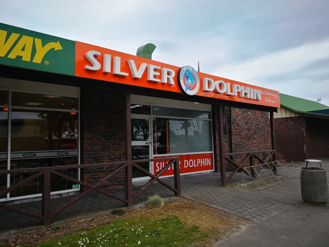 Silver Dolphin Fish n Chips@ Parklands