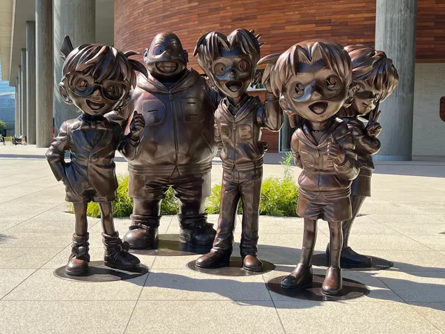 Detective Conan Bronze Statue