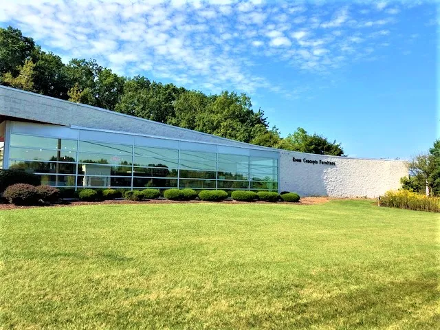 Room Concepts Furniture - Wexford (Pittsburgh North Hills)