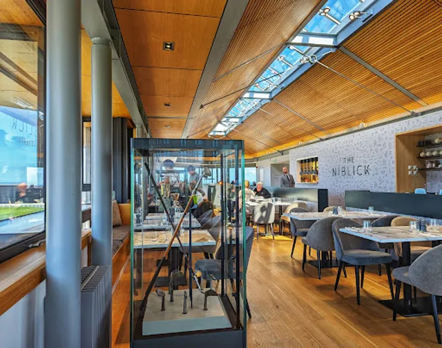 The Niblick Restaurant & Bar