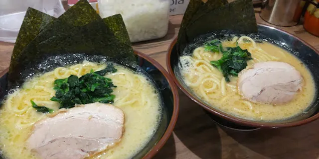 横濱家系ラーメン 柴田家 千歳店