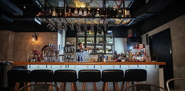 ARES Bar & Restaurant