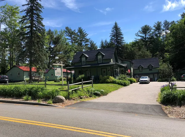 Spruce Moose Lodge Bed and Breakfast