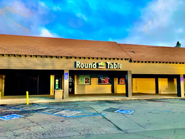 Round Table Pizza