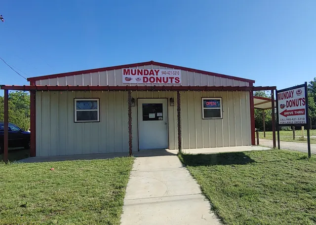 Munday Donuts