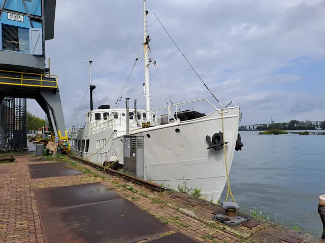 Svalbard Amsterdam | Boat & Breakfast
