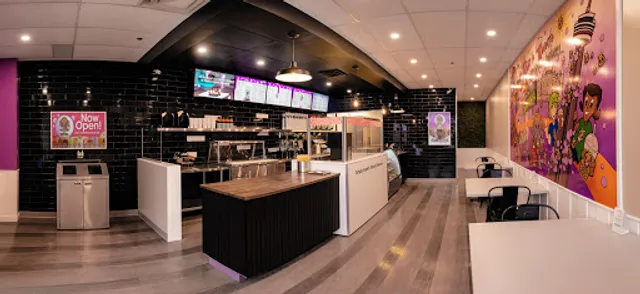 Mo'Cha Cafe & Bubble Tea