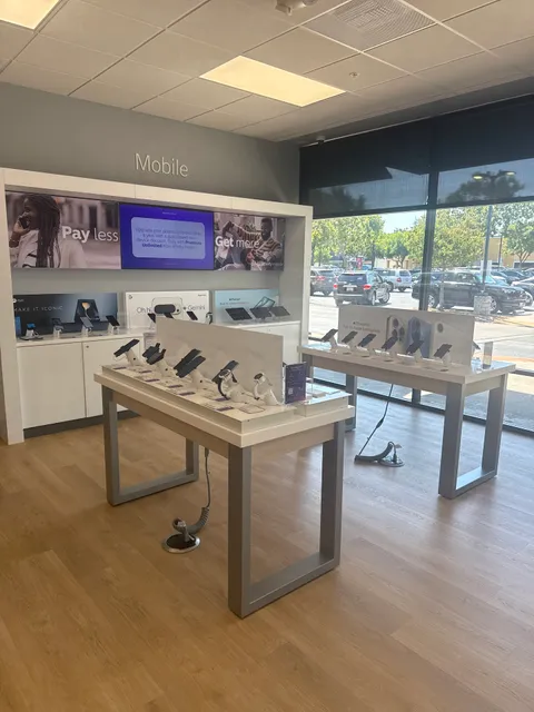 Xfinity Store by Comcast Branded Partner