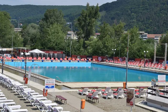 Complexul De Agrement Strandul Piatra Neamt