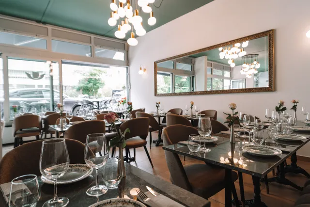 Les Trois Phéniciens - Champel