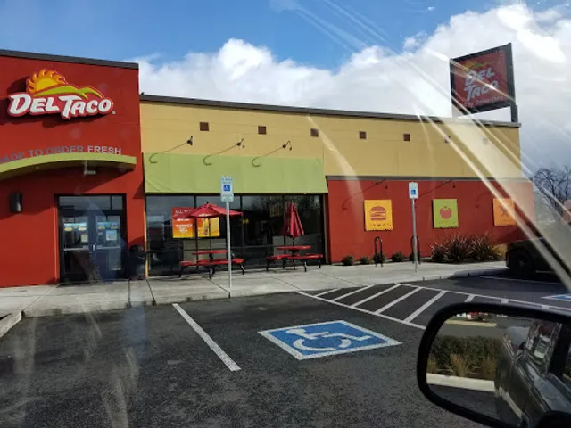 Del Taco