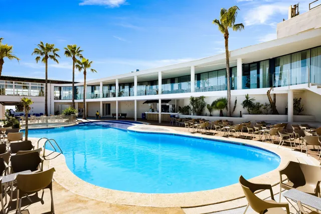 Cala Mandia Park Aparthotel