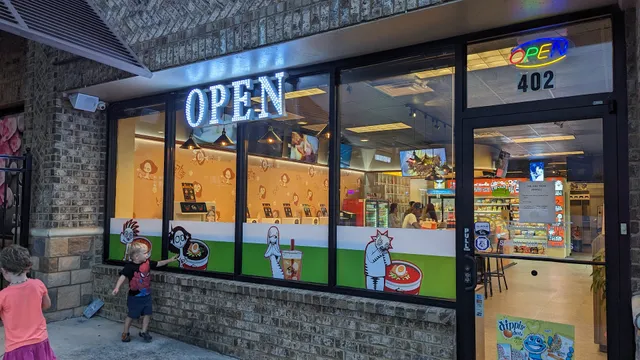 The Forks USA Self Ramen & PC Cafe