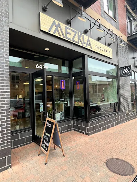 Mezkla Taqueria
