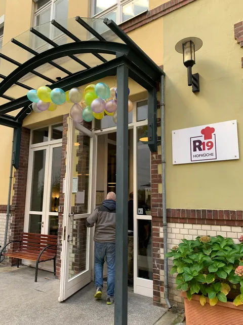 Hofküche R19 Bistro and Canteen