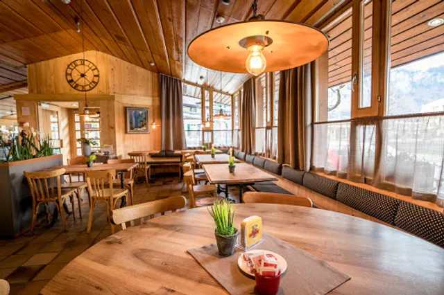 Restaurant und Pizzeria Bahnhöfli