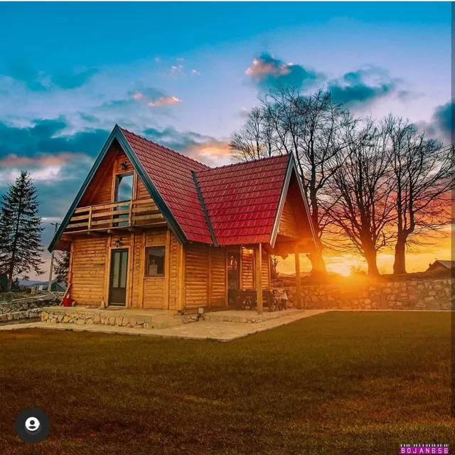 Golden Hill Cottages