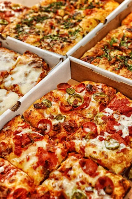 8Mileπ Detroit Style Pizza