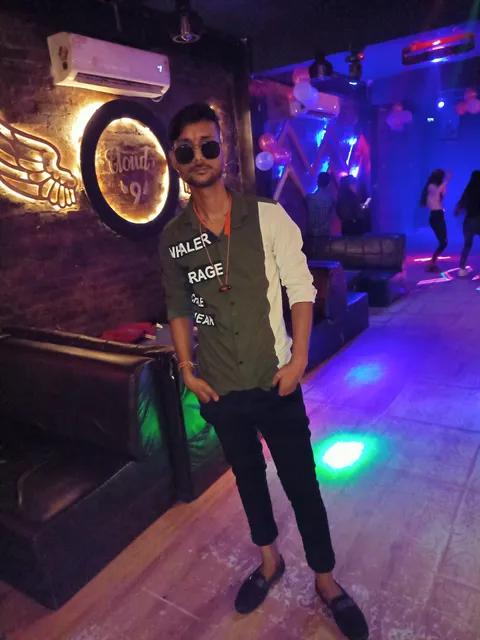 The sky club and cafe