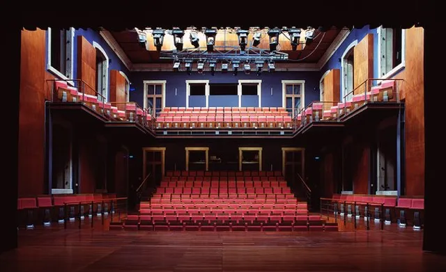 Teatro Helena Sá e Costa / Antiga Escola Normal