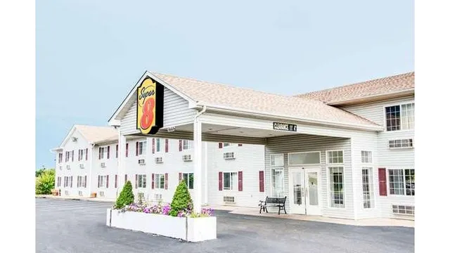 Super 8 by Wyndham Neosho