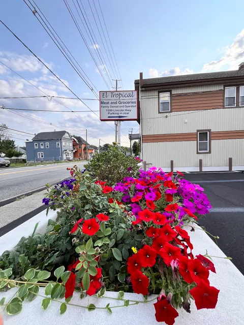 El Tropical Meat and Grocery